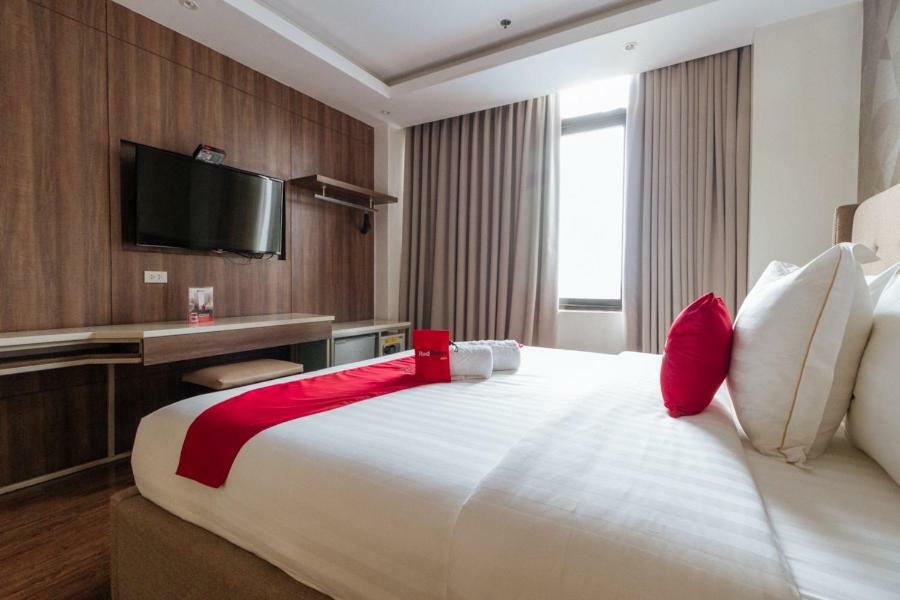 Reddoorz Premium @ South Triangle Quezon City Exterior photo